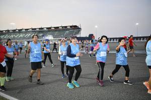 BIB: 5273, 52799, 53348, 7041, 3462
                            <button type="button" onclick="openModal(10465152)" class="btn btn-primary btn-sm float-right btn-popup" data-toggle="modal" data-target=".modal-high-quality">
                        <i class="fas fa-shopping-cart"></i> Add to Cart
                    </button>
                                            <button type="button" onclick="isThisMe(10465152, true)" class="btn btn-success btn-sm float-right btn-popup btn-isme hidden" data-toggle="tooltip" data-placement="bottom" title="นี่คือรูปของคุณใช่ไหม คลิกที่นี่เพื่อเอาเข้าอัลบั้ม">
                        <i class="fas fa-plus"></i> Add to album
                    </button>
                    <button type="button" onclick="isThisMe(10465152, false)" class="btn btn-warning btn-sm float-right btn-popup btn-isnotme hidden">
                        <i class="fas fa-ban"></i> Remove from album
                    </button>